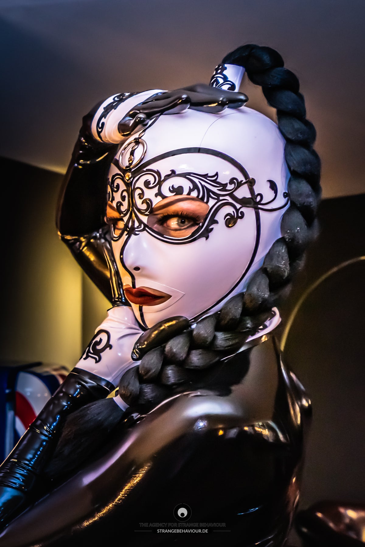 Dutchess Latex Hood
