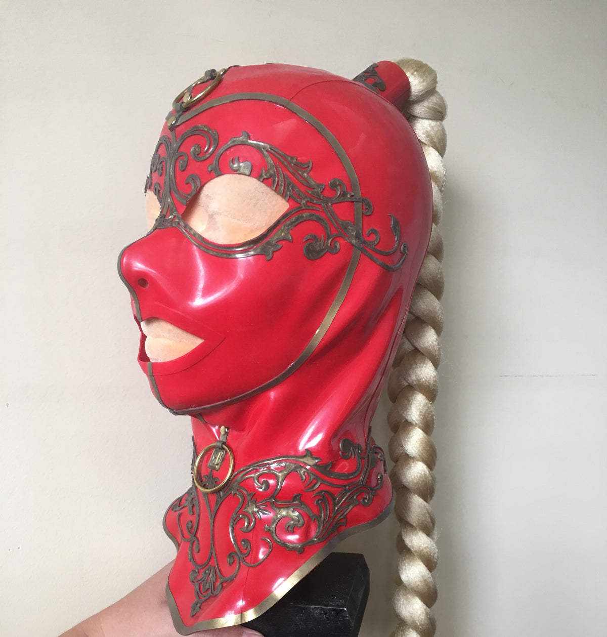Dutchess Latex Hood