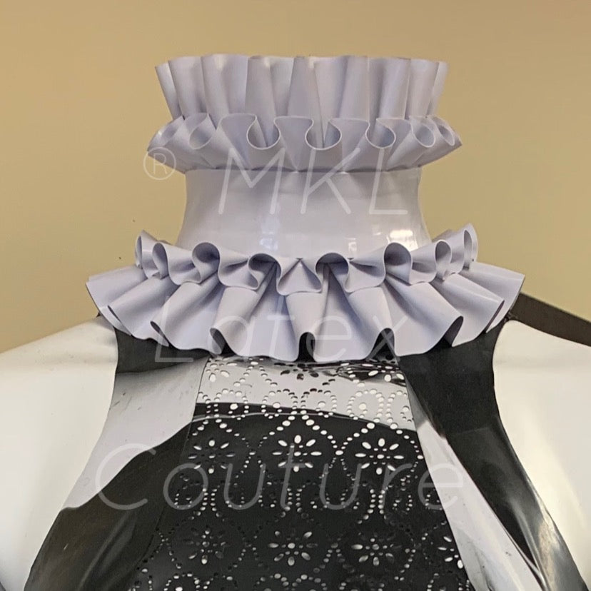 Frills Latex Collar