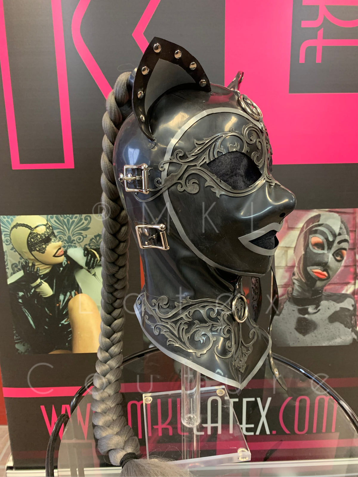 Kitty Duchess Latex Hood with buckles