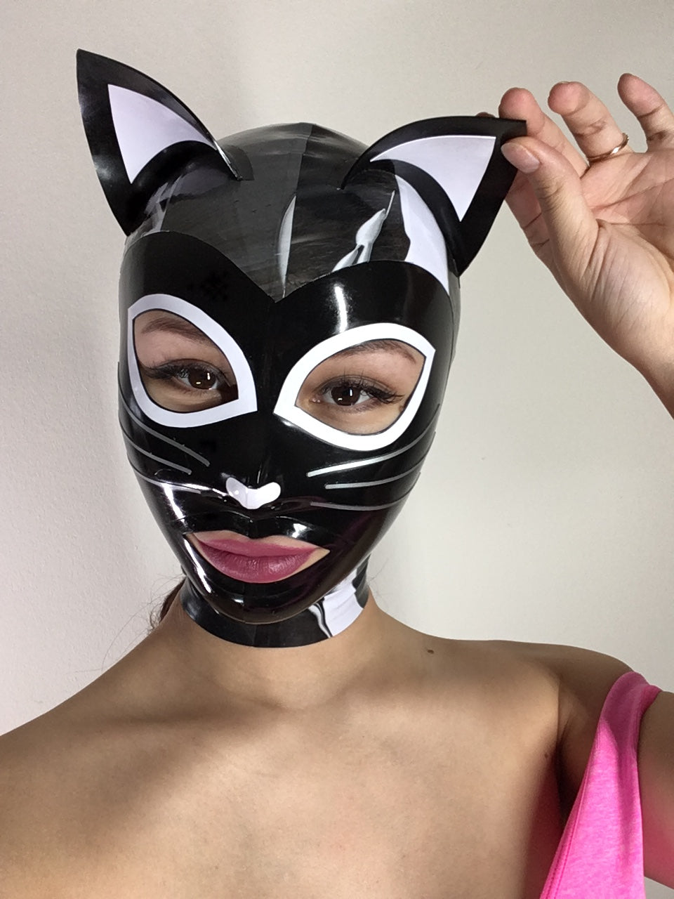 Kitty Marbled Latex Hood black and white