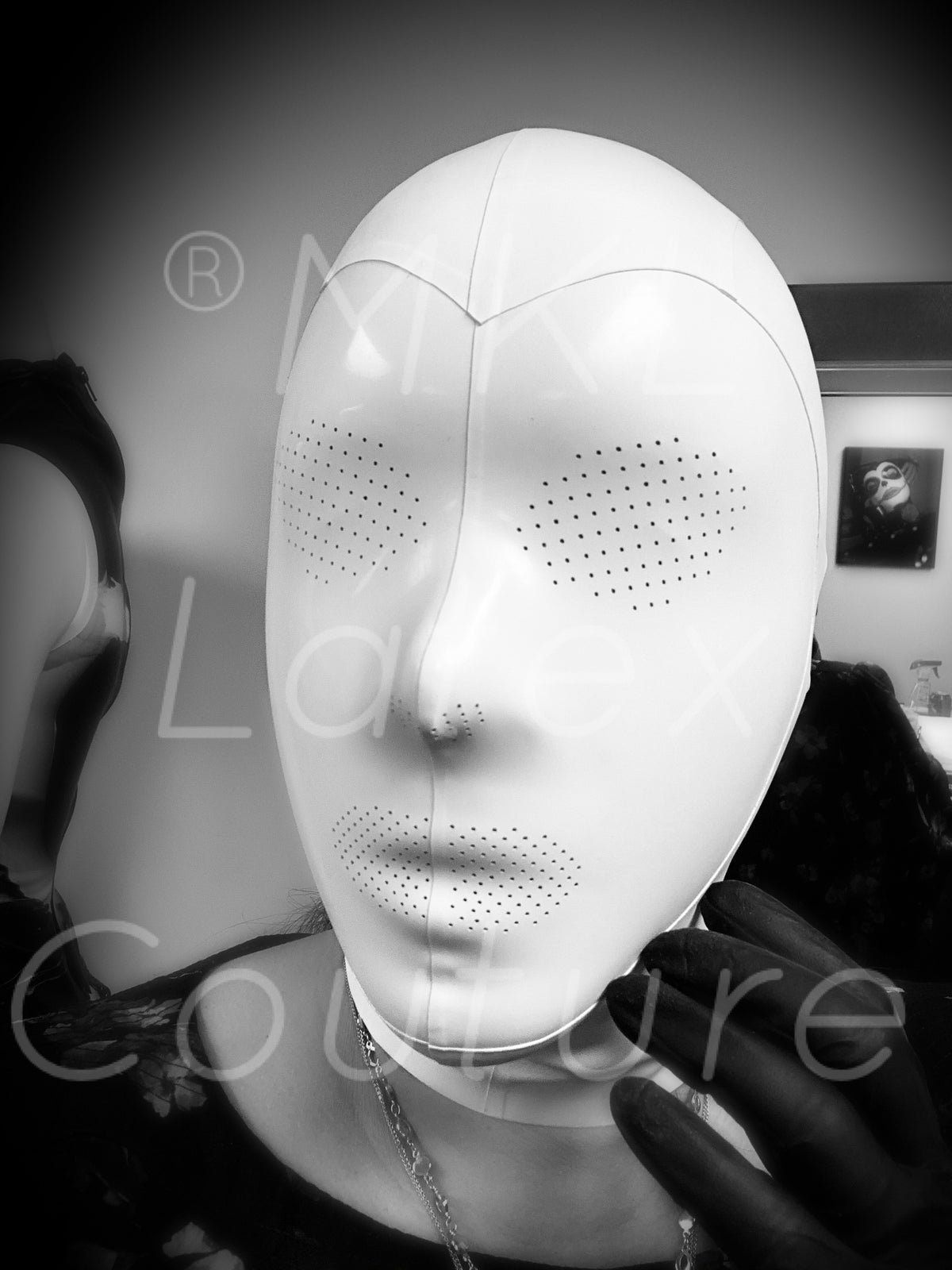 Micropore Latex Hood white